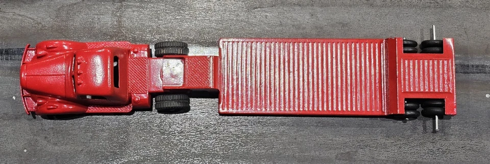 Vintage Tootsietoy Diecast Red Trucks Metal Haulers Parts or Repair - Lot of 2  - Image 4 of 4