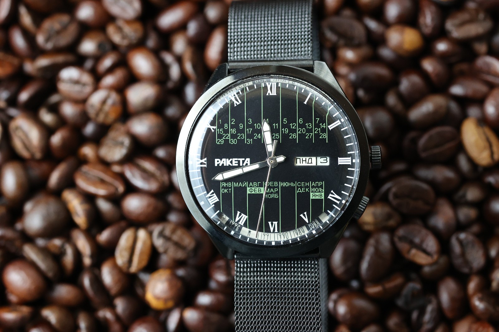 Vintage RAKETA College Perpetual Calendar Soviet Mechanical Watch Black Dial