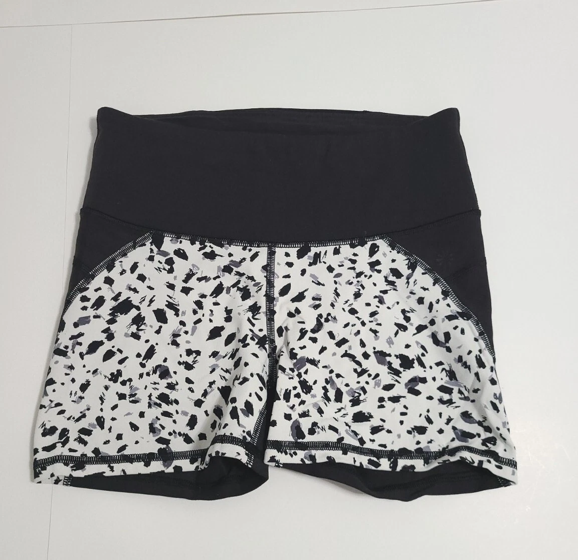 Athleta womens biker shorts black white speckled compression Size S