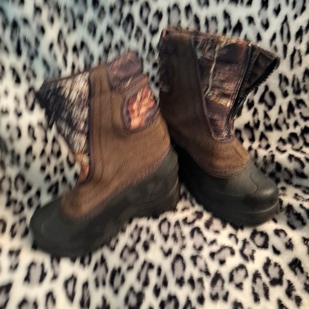 レオ Itasca Snow Stomper II Tan Camo Winter Little Kids Sz 9 Boots