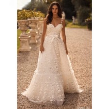 Elegant A-line Floral Lace Wedding Dresses Sleeveless Spaghetti Strap BridalGown