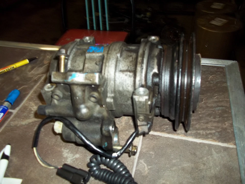 Dodge Shadow Dynasty Spirit Labaron Sundance Daytona 1993 compresor de aire acondicionado de 2,5 L Foto 4 de 4