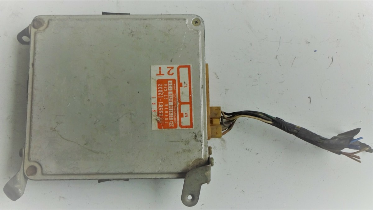 Toyota Petrol 2T-GEU 1,6cc Engine Control Unit ECU 89561