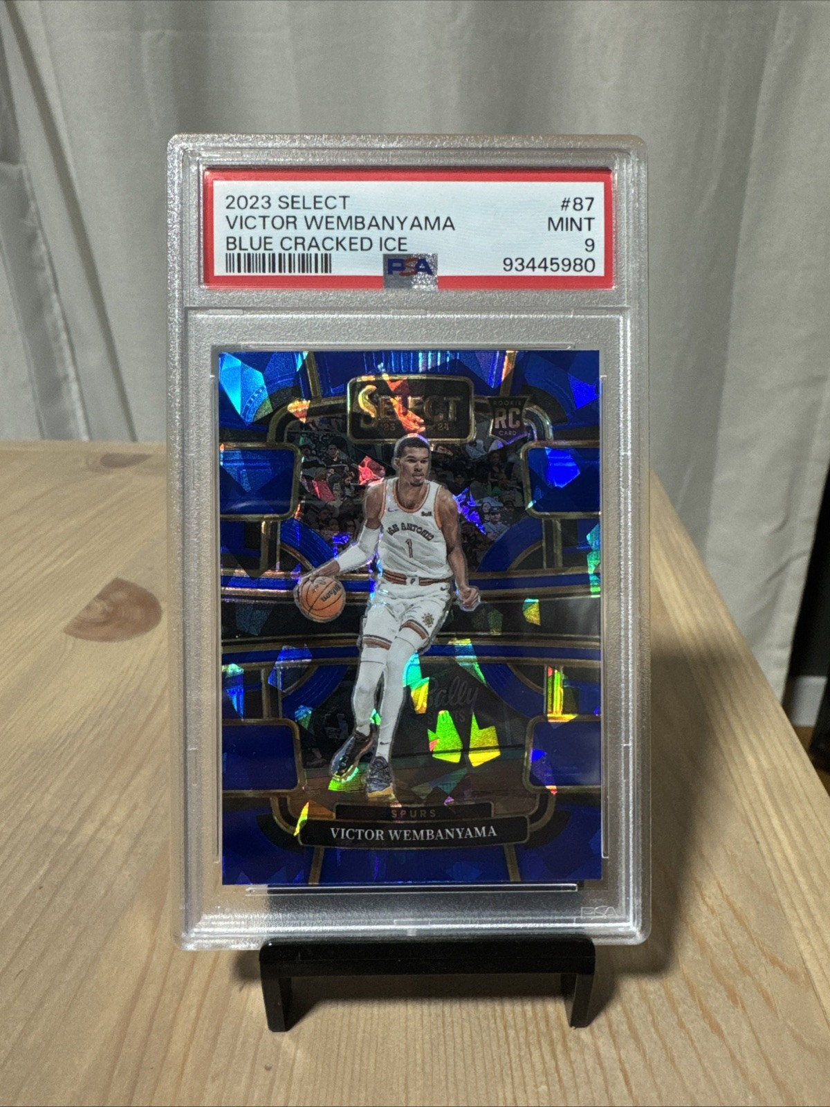 Victor Wembanyama RC 2023-24 Select Blue Cracked Ice #87 PSA 9 MINT