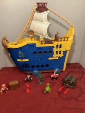 Playset 2014 Capitano Jake e i Pirati dell'Isola che non c'è Potente Nave Colosso