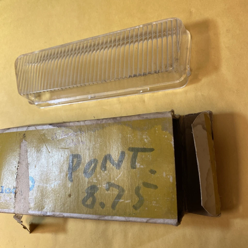 Lente lámpara esquinera Pontiac R 1968 NOS 5960500 Catalina Bonneville Grand Prix Foto 3 de 3