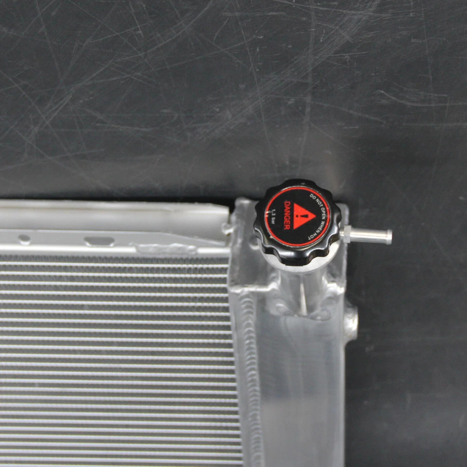 Radiador de aluminio Fit 86-95 Ford Taurus Lincoln Continental Mercury Sable V6 AT Foto 4 de 4