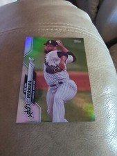 2020 Topps Series 2 Silver Rainbow Foil #650 Kelvin Herrera (White Sox)