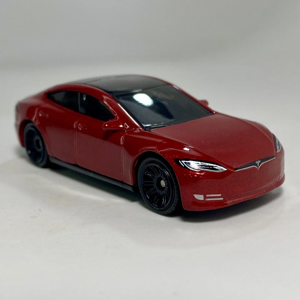 Tesla Model S Red 1:64 Scale Diecast Diorama Model Car #89 - Image 4 of 4