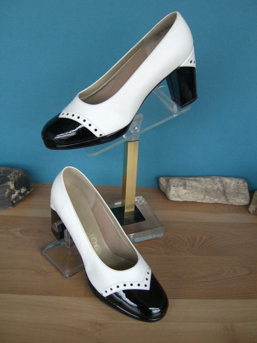 Black white Patent Leather 1970s Spectator Pump 8 1 2
