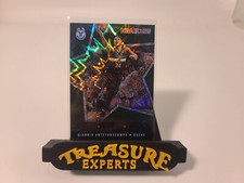 2020-21 NBA Hoops #23 Giannis Antetokounmpo Purple Explosion Lights Camera Mint