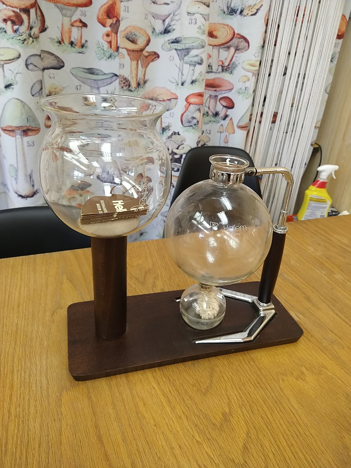 Vintage Complete Hellem 6 Cup Glass Vacuum Coffee Brewer& Wood Stand Instruction