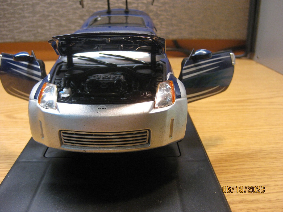 ミニカー 1/18 2004 Nissan 350Z AUTOart 1/18 Nissan 350 Z Fairlady Z Xanavi 350Z 2004 JGTC