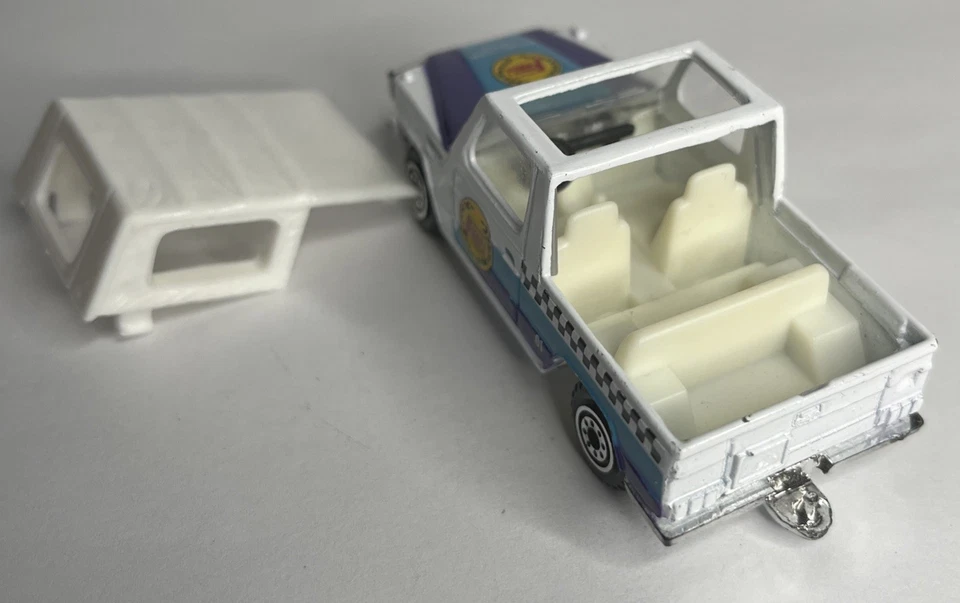 1995 MERCEDES BENZ 300 GE WELLY DIECAST CAR TOY REMOVABLE TOP FORMULA RACING ~GJ - Image 3 of 4