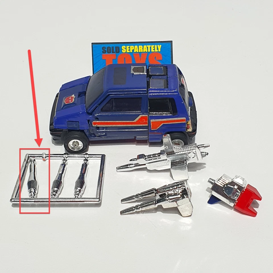 TAKARA Transformers G1 AUTOBOT SKIDS figure 100% COMPLETE original 1982 JAPAN - Image 3 of 4