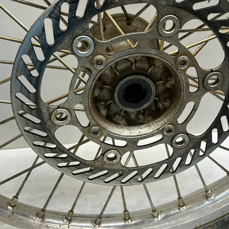 94-97 1997 KAWASAKI KX125 KX 125 MONTAJE DE RUEDA DELANTERA OEM LLANTA DOBLADA Foto 3 de 4