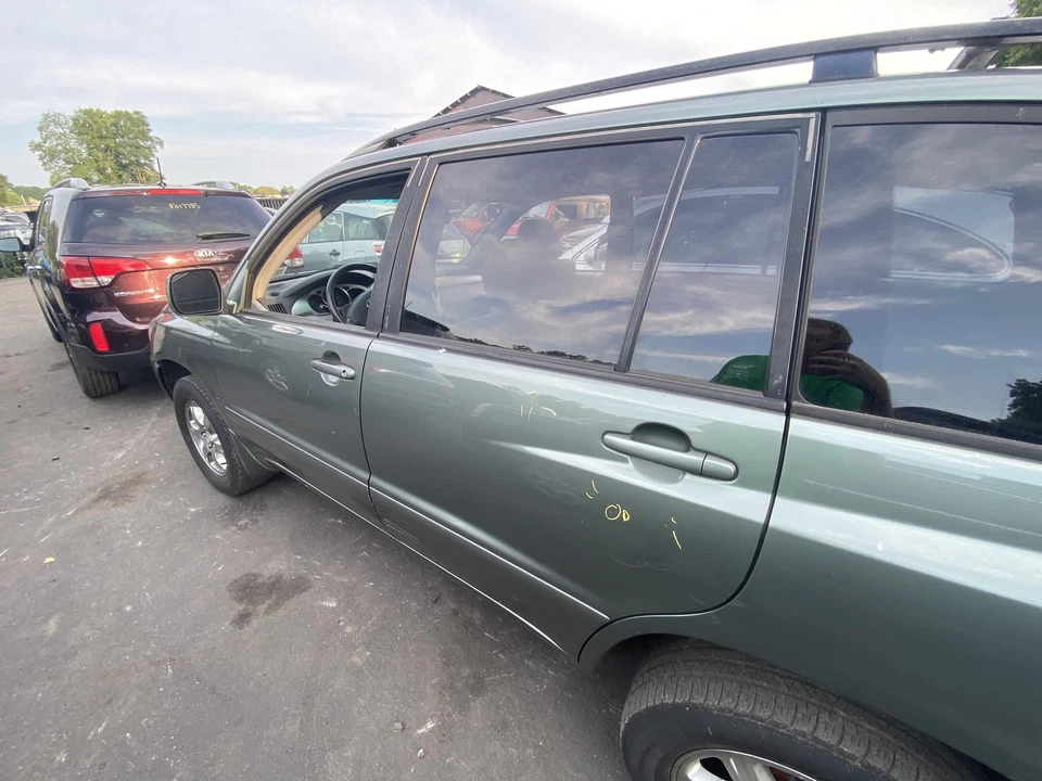 Used Rear Left Door Assembly Rear Side fits: 2005 Toyota Highlander Rear Left Gr Foto 3 de 4