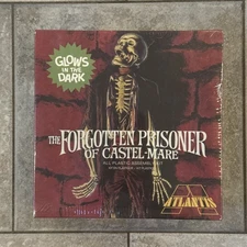 Forgotten Prisoner of Castel Mare Glow 1/8 scale Plastic Model Kit Atlantis