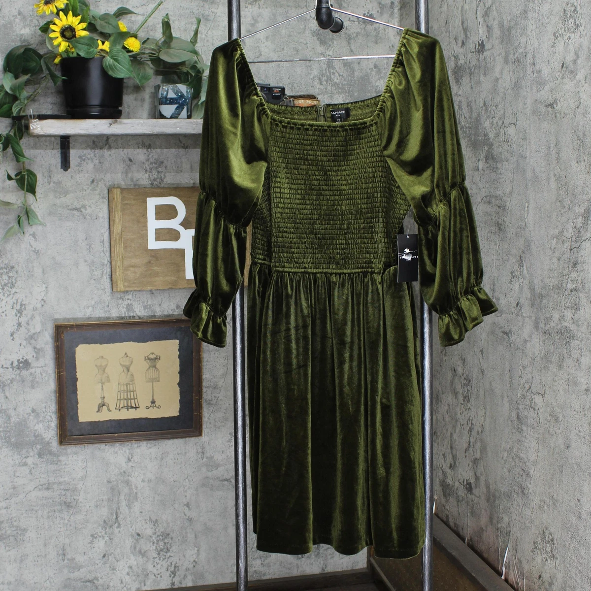 tahari emerald green dress Genevieve Plus Size Empire Waist Maxi Dress– Hello Curve main image 0