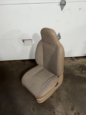 Jeep Cherokee Xj 97-01 4 Door Driver Front Seat Tan Oem Sp01