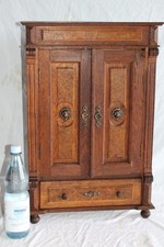 Exklusiver Gründerzeit Hängeschrank Modell Wand Schrank Nussbaum Eiche um1880