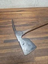 E18- Antique Spiked Boarding Axe Tomahawk 2 lb 9 oz