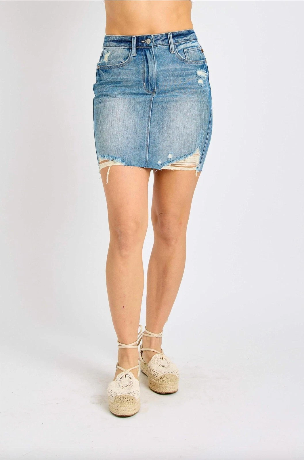 Judy Blue Rigid Magic Destroy Skirt Medium Wash
Opens in a new window or tab