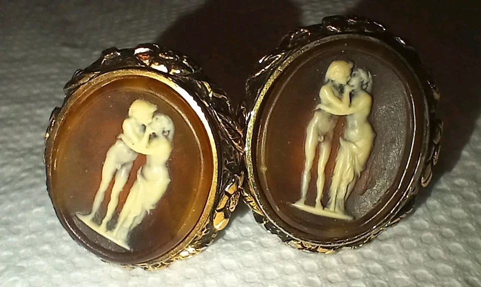 Gemelos camafeo vintage marcados Dante el Beso diosa desnuda marrón dorado Foto 2 de 4