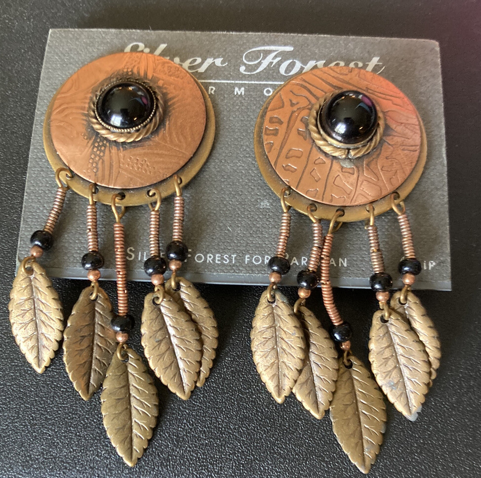 dangling leaves silver tone earrings Gem