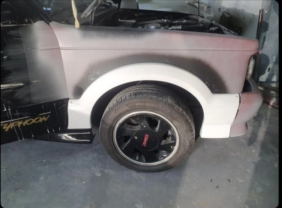 Juego de revestimiento de guardabarros Gmc Syclone Typhoon Foto 2 de 3