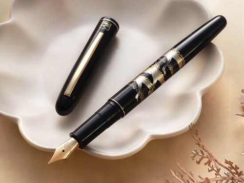 WANCHER × KURETAKE Fountain pen size F " Crane live long " Makie Nib stainless - Picture 2 of 7