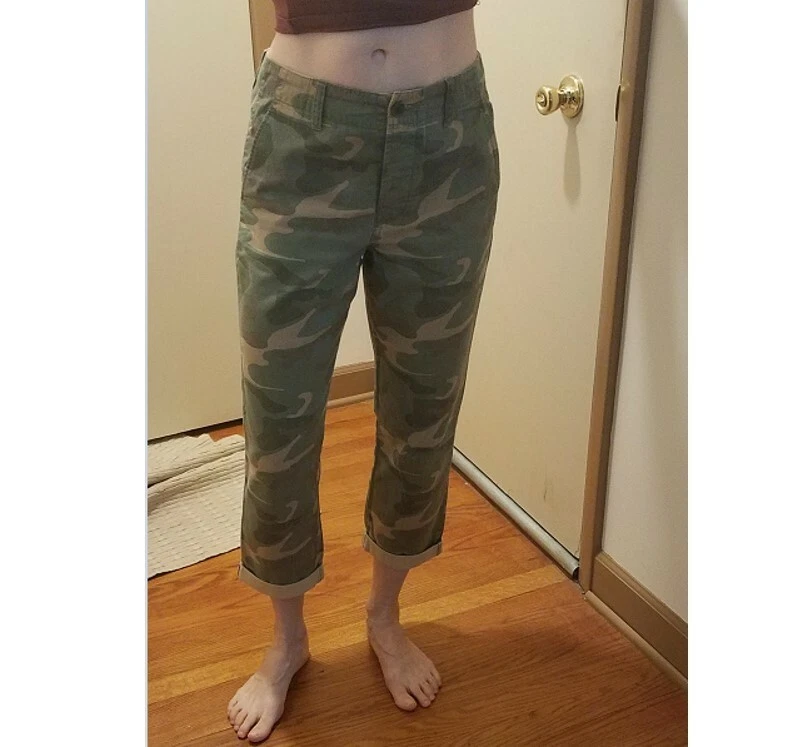 Cropped shop camo trousers