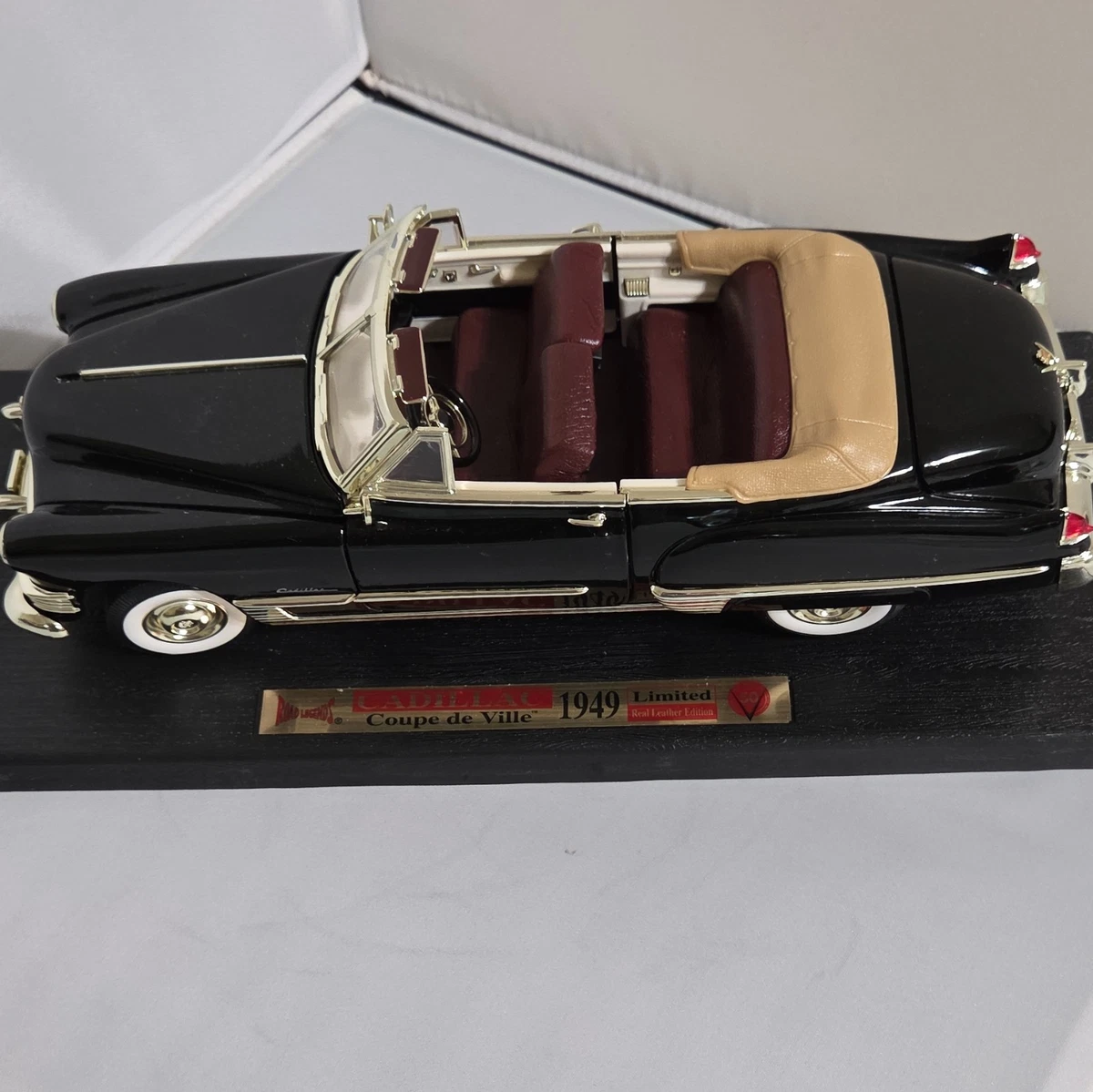 25+ Road Legends Cadillac Diecast & Toy Vehicles 1:18 for sale