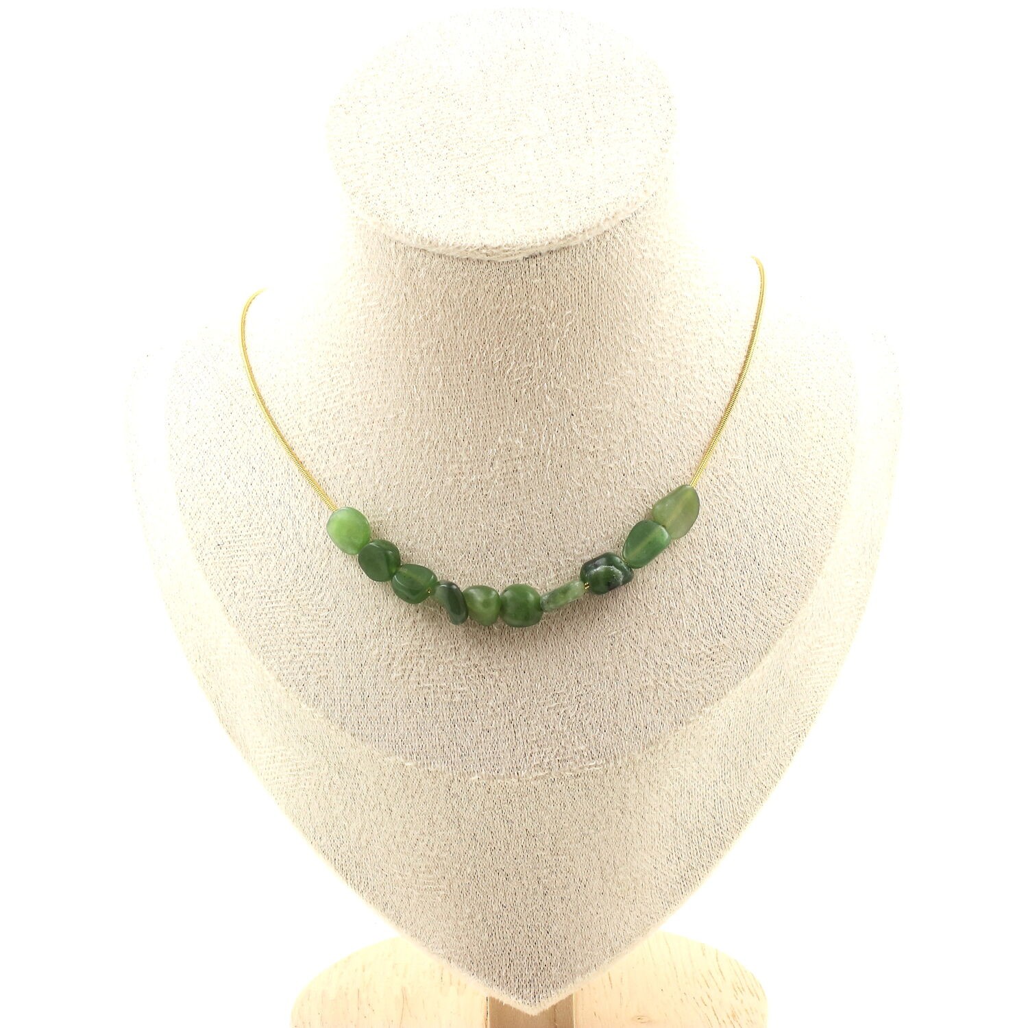 Collier jade néphrite de Sibérie 10 perles pour remplacer vos bijoux fragiles par des pierres durables