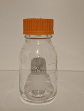 Pyrex 250 ml Graduated Media Bottle Borosilicate Glass