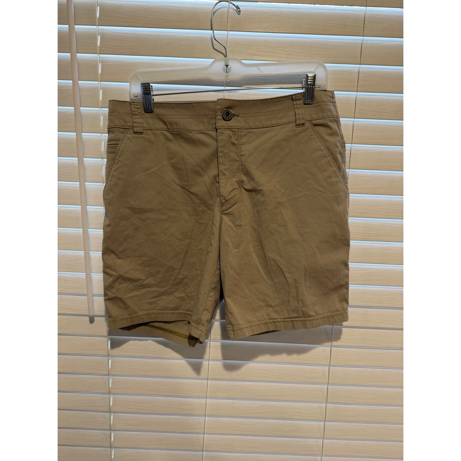 KUHL Mens Khaki Cargo Shorts Size 32 Outdoor Hiking Casual Utility Pockets