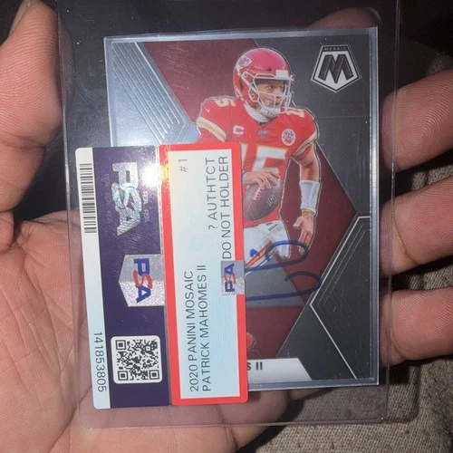 2020 Mosaic Patrick Mahomes Card.Auto On Card PSA Authentic A GREAT INVESTMENT C