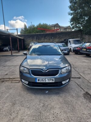 Skoda Octavia Se L Tdi E6 4 Dohc 2012-2020 Gear Knob 