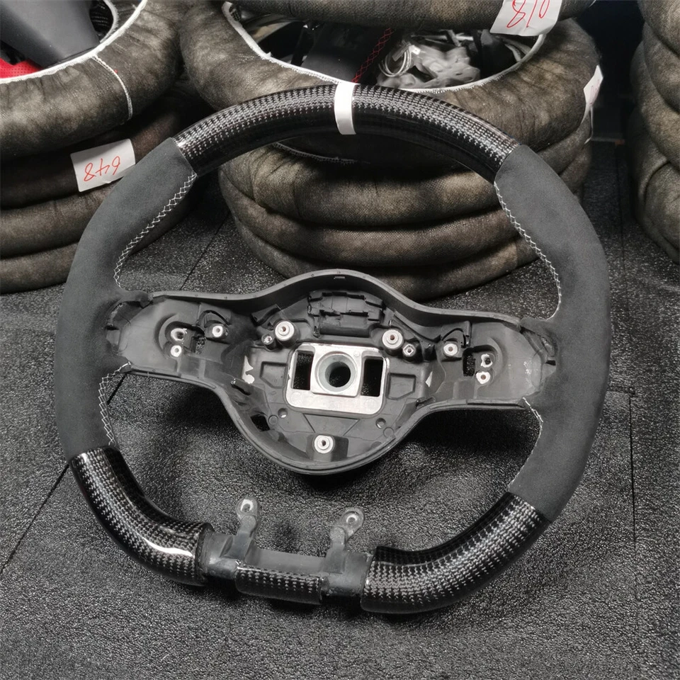 Carbon Fiber Alcantara Steering Wheel for Mercedes-Benz AMG C63 GT 2018-2020 - Imagem 4 de 4