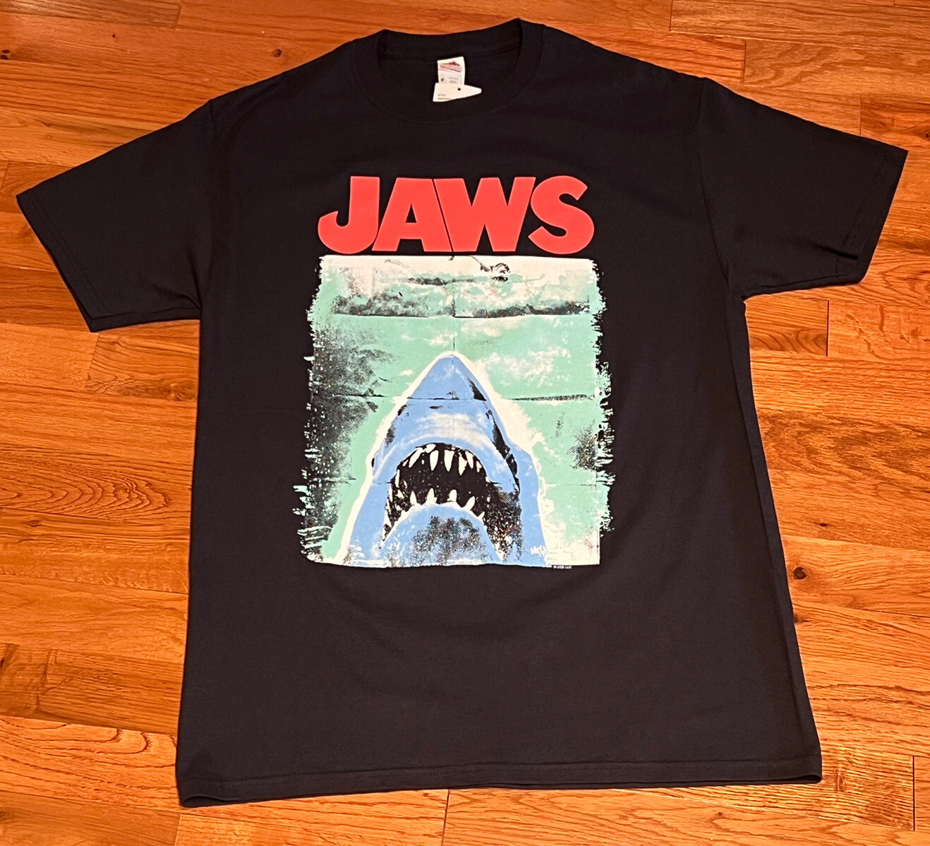 JAWS Mens M Classic Movie Poster T-Shirt Great White Shark Terror Black NWT
