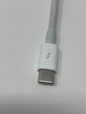 Apple Thunderbolt 3 (USB-C) to Thunderbolt 2 Adapter A1790 MacBook