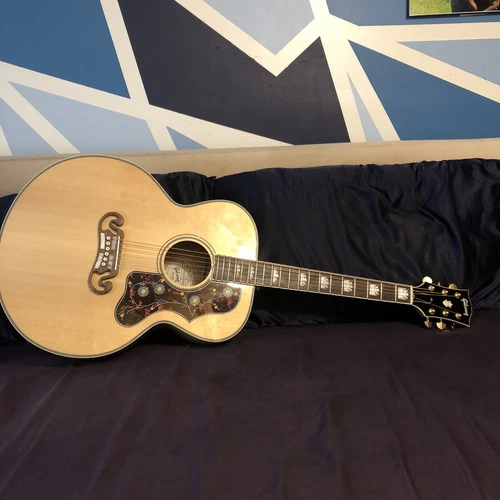 Gibson J-200 Acoustic Electric 