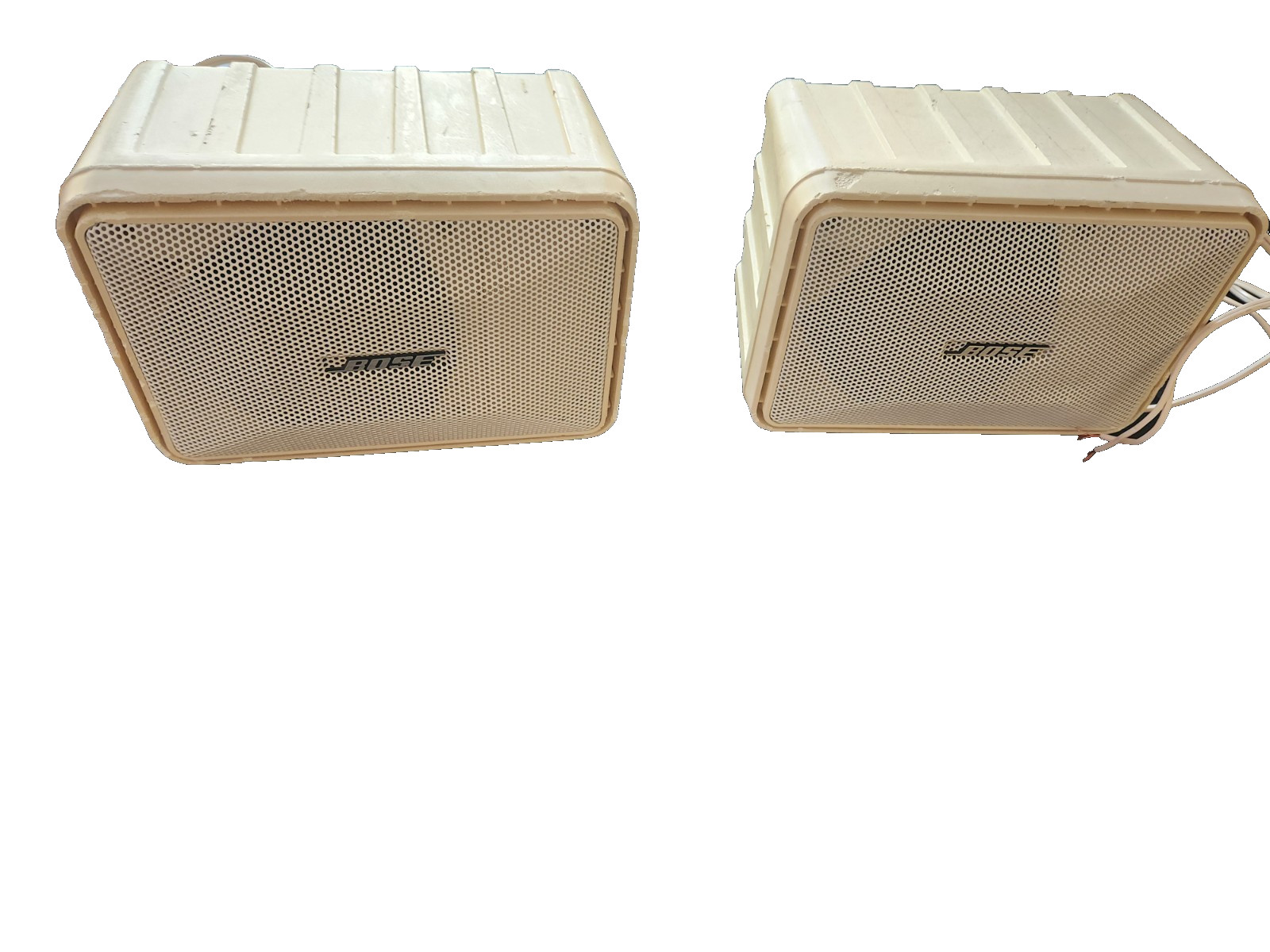 BOSE Model 101 Music Monitor Pair Speakers Pair Indoor/Outdo