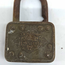 Master Lock 5582 Patented Keyed Padlock, Gray Metallic Metal, Made in USA