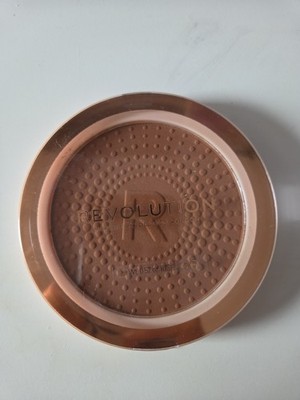 Makeup Revolution London   Mega Bronzer (Warm)  15g
