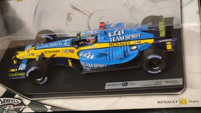 Hot Wheels Racing 1/18 Renault F1 Team R25 Fernando Alonso World Champion 2005