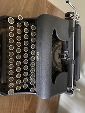 antique royal manual typewriter thumbnail