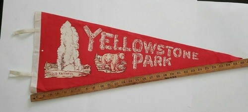 Vintage red souvenir Yellowstone Park Old Faithful Geyser Bear Pennant Felt Flag - Picture 2 of 7