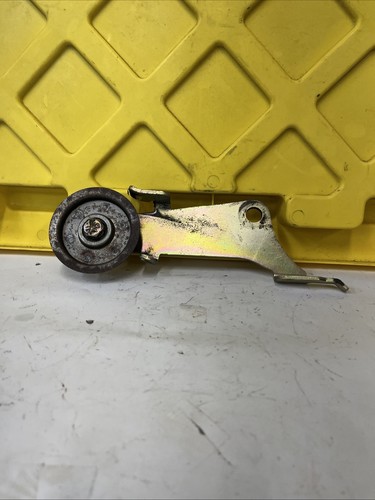 OEM Toro Idler Pulley 114-3785 With Idler Arm 136-7138 - 第 1/4 張圖片