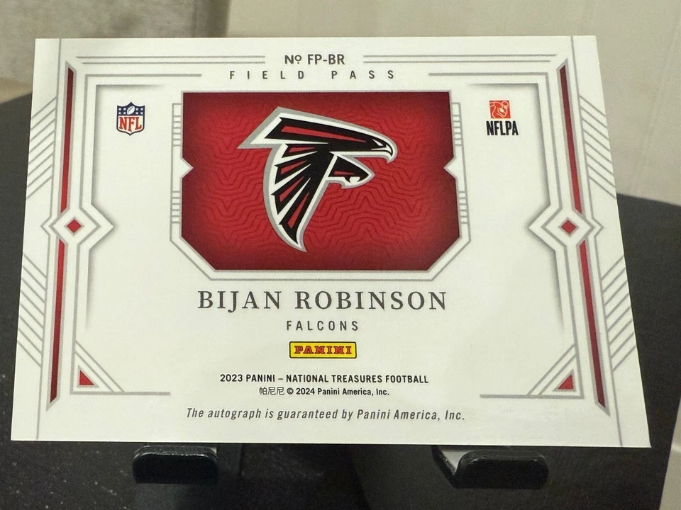 BIJAN ROBINSON 2023 PANINI NATIONAL TREASURES FIELD PASS ROOKIE AUTO RC /99 - Image 2 of 2